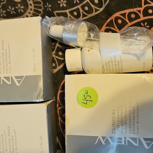 ANEW CLINICAL DEEP CREASE CONCENTRATE 1 fl.oz. - Picture 8 of 17